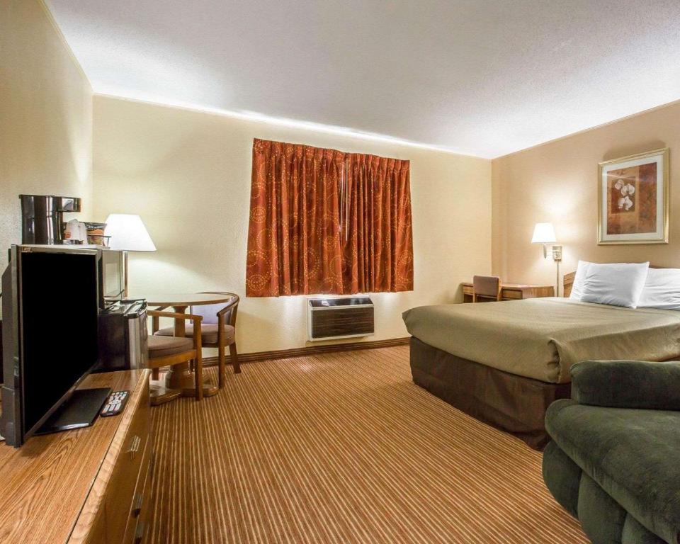 Room image 1